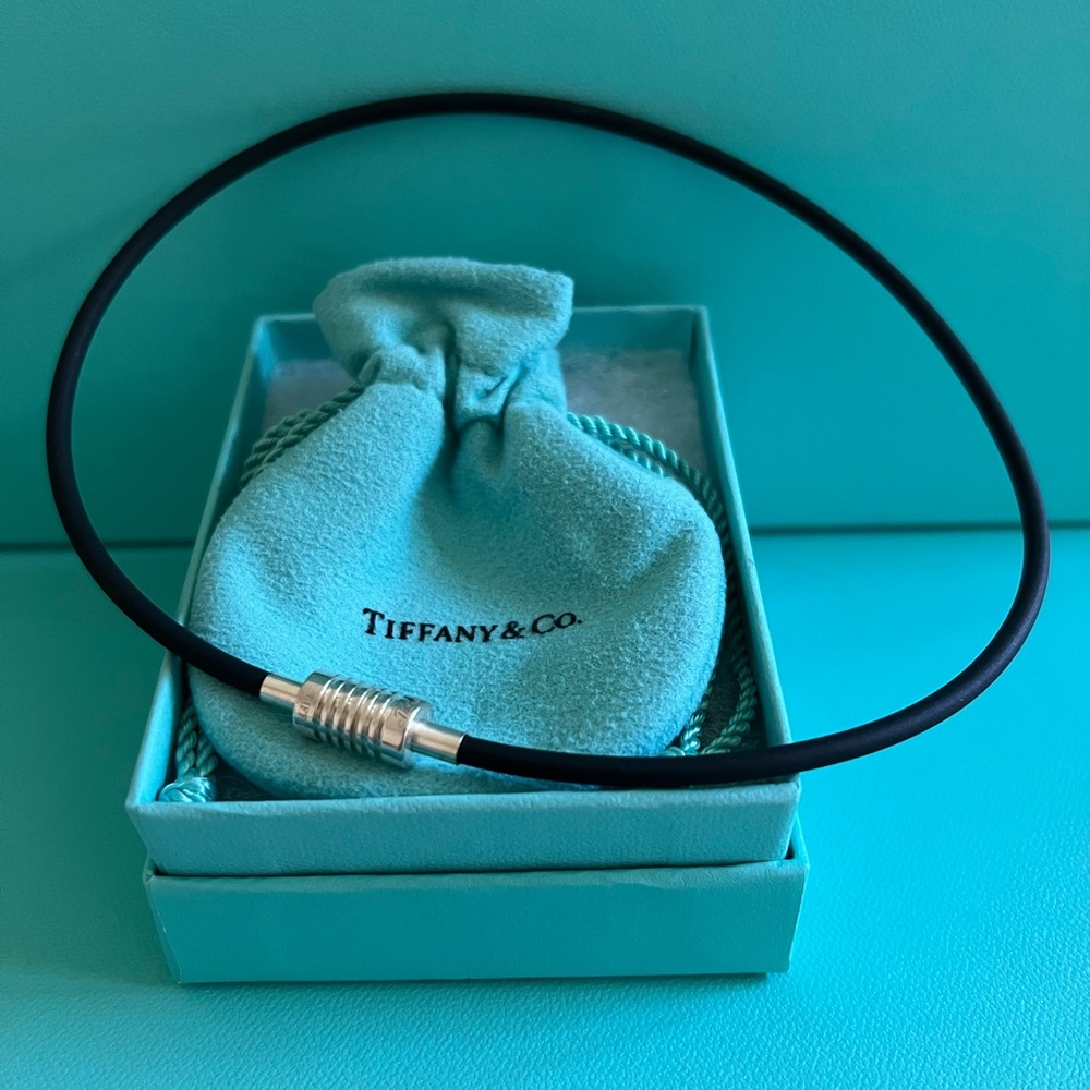 🌸🌸 Authentic Tiffany & Co. Paloma Picasso Groove Surfer Necklace